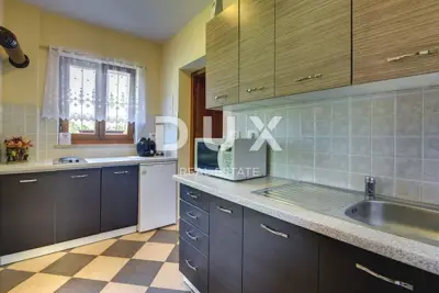 House 300 m², Motovun - pool and summer kitchen - 17