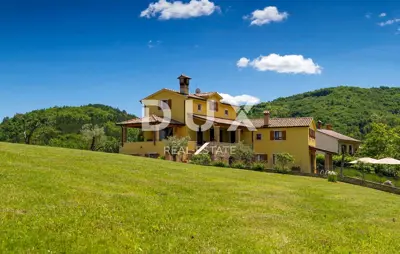 House 300 m², Motovun - pool and summer kitchen - 2