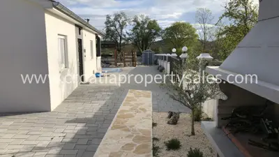 House, Otok Murter, 140 m², 299 999 € - 5