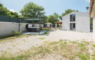 Haus 100 m², Žminj - Pool und Grundstück 785 m² - 5