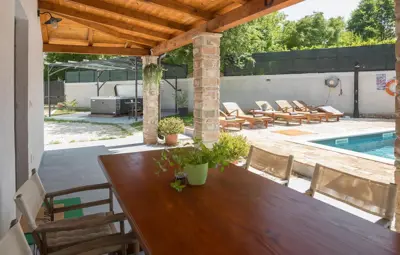 Haus 100 m², Žminj - Pool und Grundstück 785 m² - 9