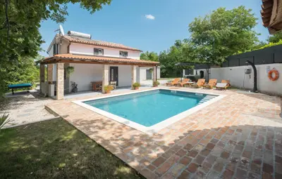 Haus 100 m², Žminj - Pool und Grundstück 785 m²