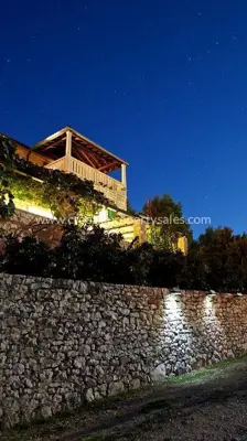 Stone house on Brač, 30 m from the sea, quiet location - 13