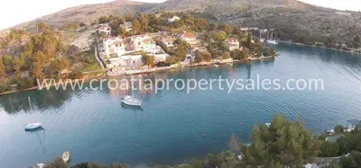 Stone house on Brač, 30 m from the sea, quiet location - 17