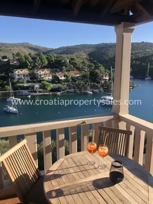 Stone house on Brač, 30 m from the sea, quiet location - 3