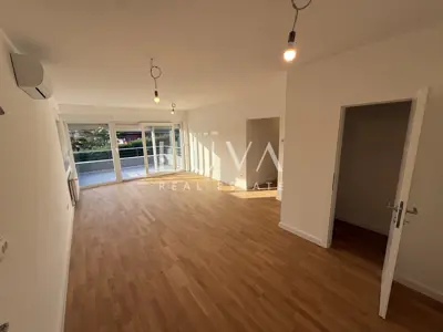 Wohnung 79,8 m², Perjavica - 3 Zimmer, Balkon und Blick auf die Stadt