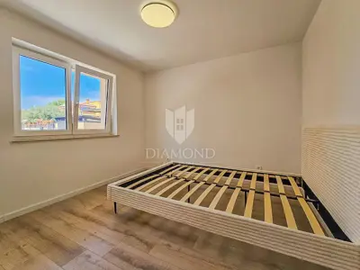 Stan 35 m², Novigrad - okućnica 20 m² i parkirno mjesto - 6