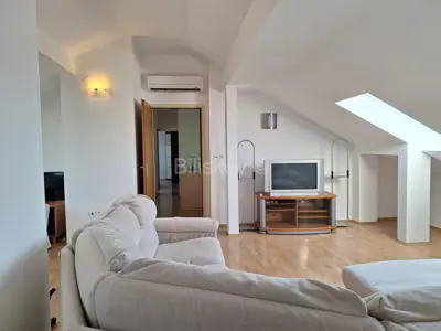 Zagreb, Malešnica, dvoetažan stan 135 m², lift, javni parking