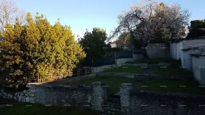 Pula! House with two apartments and a large garden. Proximity to Mup. - 8