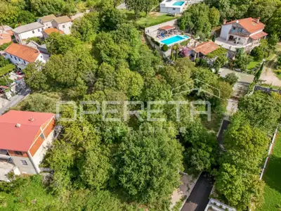 Building plot 2,014 m², Bribir - close to the center and beaches - 2