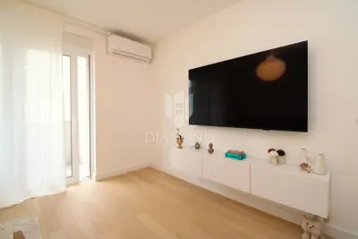 Stan 49 m², Donja Vežica - renoviran i namješten - 5