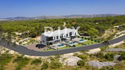 ŠIBENIK, VODICE - Reihenhaus mit Pool S3