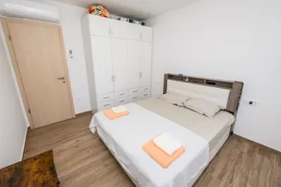 Kastel Stari novogradnja stan sa 2 spavace sobe i parking, Kratkorocan najam - 6