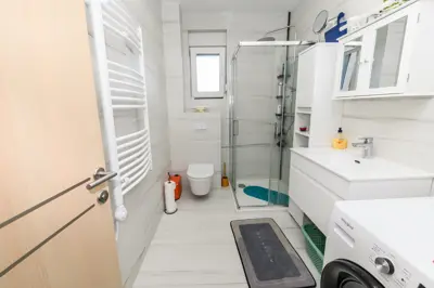 Kastel Stari novogradnja stan sa 2 spavace sobe i parking, Kratkorocan najam - 18