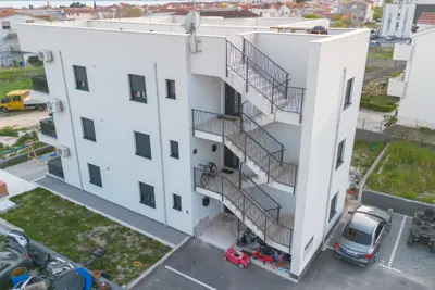 Kastel Stari novogradnja stan sa 2 spavace sobe i parking, Kratkorocan najam - 23