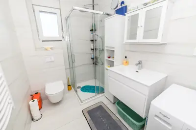 Kastel Stari novogradnja stan sa 2 spavace sobe i parking, Kratkorocan najam - 20