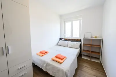 Kastel Stari novogradnja stan sa 2 spavace sobe i parking, Kratkorocan najam - 4