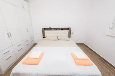 Kastel Stari novogradnja stan sa 2 spavace sobe i parking, Kratkorocan najam - 8