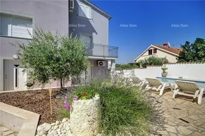 Apartmenthaus 290 m², Banjole - 150 m vom Meer - 5