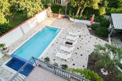 Apartmenthaus 290 m², Banjole - 150 m vom Meer - 2