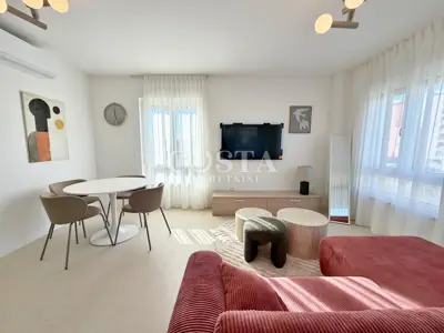 Stan 61 m², Višnjik, Zadar - novogradnja s liftom i garažom