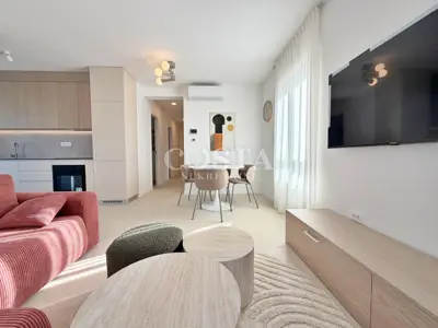 Stan 61 m², Višnjik, Zadar - novogradnja s liftom i garažom - 2