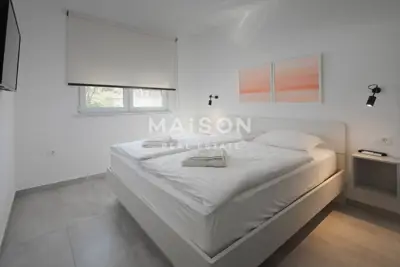 Haus 245 m², Pomer - Pool und zwei Wohneinheiten - 8