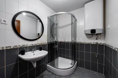 Wohnung 55 m², Rubeši - 2 Zimmer + Wohnzimmer, Balkon und 2 Parkplätze - 21