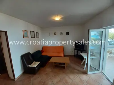 Kuća 238 m², Vir, prvi red do mora i 6 apartmana - 9