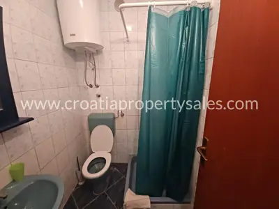 Kuća 238 m², Vir, prvi red do mora i 6 apartmana - 7