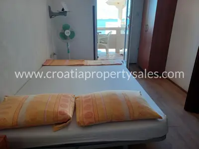 Kuća 238 m², Vir, prvi red do mora i 6 apartmana - 6