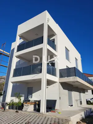 SELINE, ZADAR - TOPGELEGENHEIT! Neu erbautes Haus mit 3 großen Wohnungen