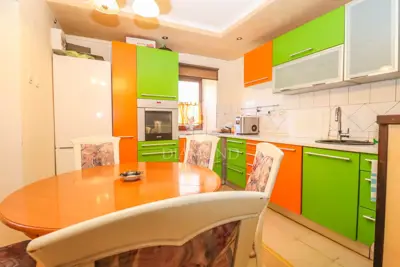 Kuća 140 m², Medulin - mirna lokacija i terasa - 8