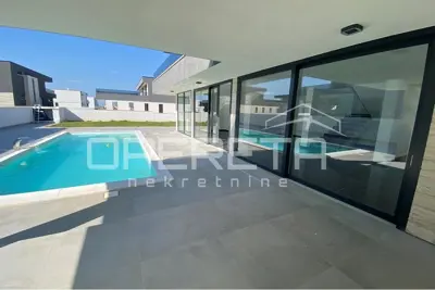 House for sale in Zemunik Donji, 217 m² - 11