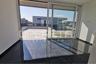 House for sale in Zemunik Donji, 217 m² - 12