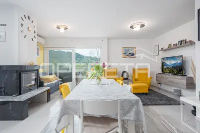 Haus zum Kauf in Granešina, 207 m²