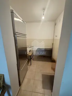 NAJAM-poslovni prostor 48 m² - 5
