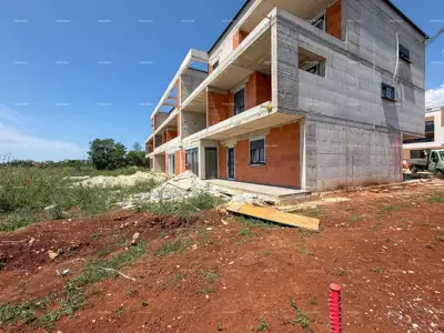 Apartment in Pula, Valmade - ground floor with garden and separate entrance