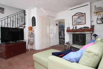 Kuća 330 m², Labin okolica - bazen i sauna - 13