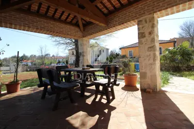 Kuća 330 m², Labin okolica - bazen i sauna - 9