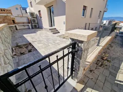 Wohnung zum Kauf in Njivice, 61 m² - 11