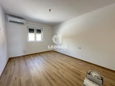 Wohnung in Novigrad, Erdgeschoss mit Pool und Meerblick - 9