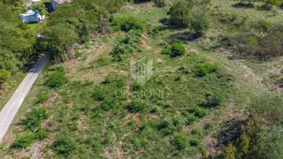 Građevinsko zemljište 1.150 m², Buje - građevinska dozvola - 3