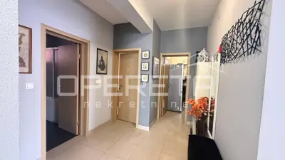 House 1084 m², Lukavec - detached family house - 10
