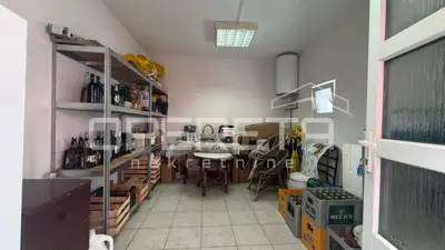 House 1084 m², Lukavec - detached family house - 20