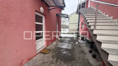 House 1084 m², Lukavec - detached family house - 21