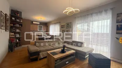 Haus 1084 m², Lukavec - freistehendes Familienhaus