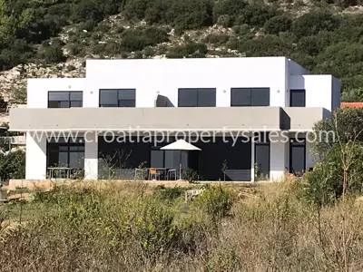 House on Pelješac, quiet area near Orebić, 3 apartments