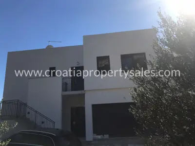 House on Pelješac, quiet area near Orebić, 3 apartments - 12