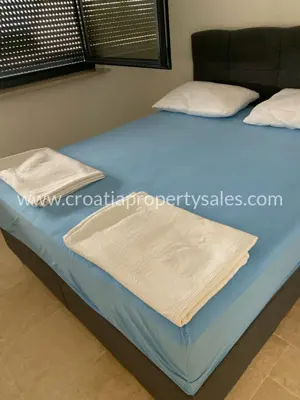 House on Pelješac, quiet area near Orebić, 3 apartments - 9